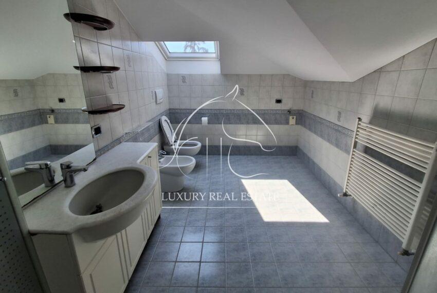 WhatsApp Image 2026-04-08 at 12.10.59 (7)